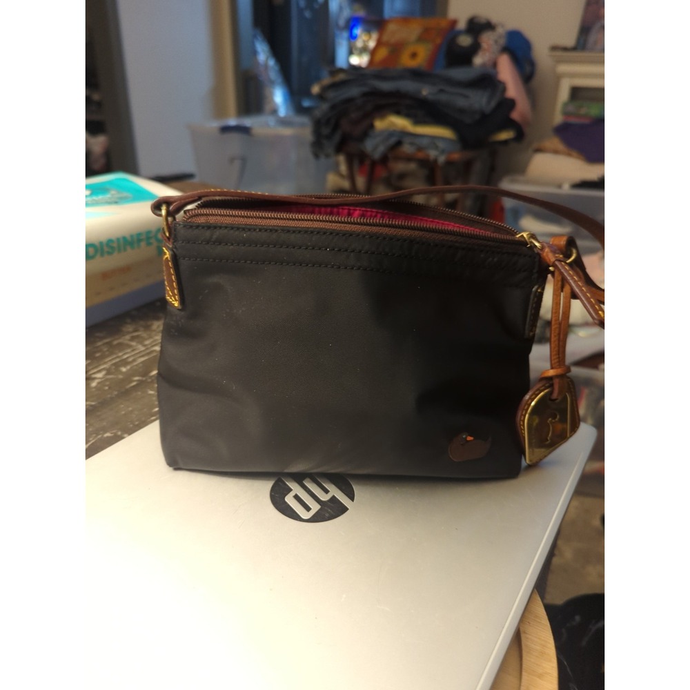 Classic Dooney & Bourke Black Nylon Pouchette Handbag Purse 9' L 6'H 4'W